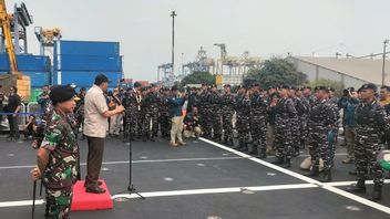 man demande au Tni Al d’être strict sur le vol de poisson utilisant le nouveau navire de guerre KRI Brawijaya 320