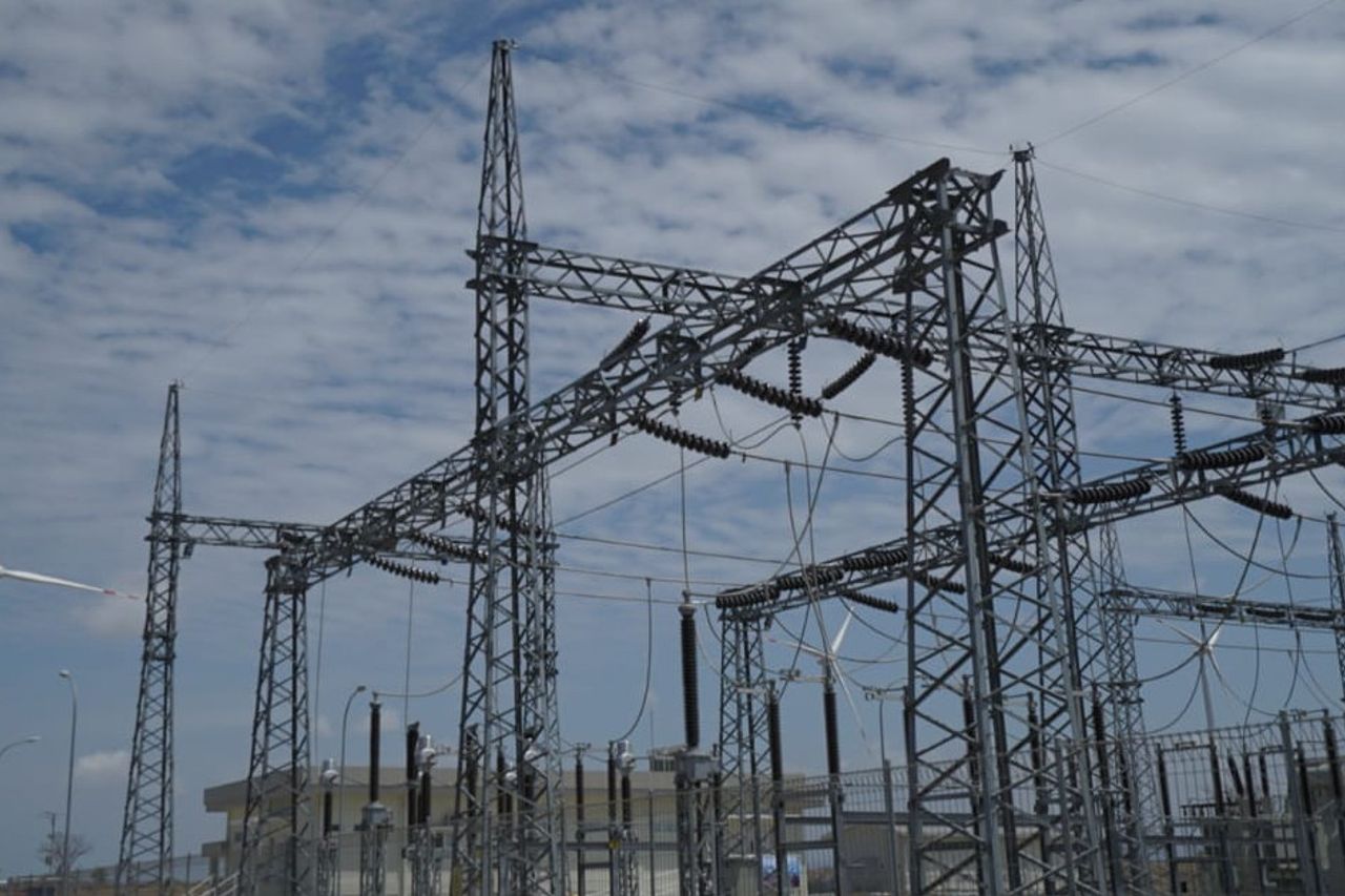 エネルギー・鉱物資源大臣は、900 VAと1,300 VAユーザーのための電力補助金を保証しません