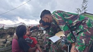 Luka Robek Kepala Anak Pegunungan Tengah Papua Diobati Prajurit: Terima Kasih Bapak-bapak TNI