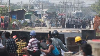 2つの爆発がバゴを揺さぶり、ミャンマー軍事政権が民間人を逮捕