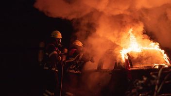 個人爆弾ベストを使用したアルカイダメンバー5人の攻撃、4人のイエメン兵士殺害