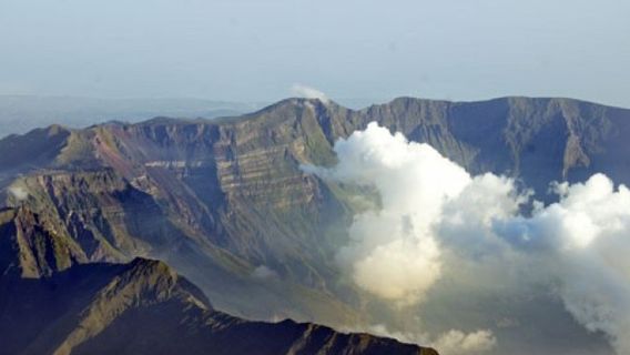 極端な天候、1月24日から、タンボラNTB山へのハイキングコースは閉鎖されています