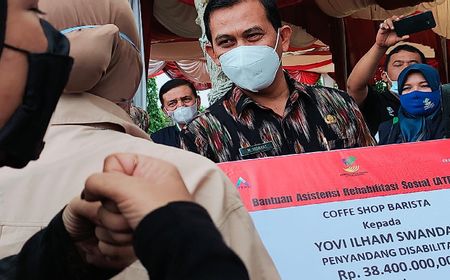 Kabar Baik dari Kemensos, Difabel Banda Aceh Dapat  Bantuan Peralatan Coffee Shop