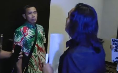 Sekuriti Hotel Lokasi Komisi I DPR Kebut Bahas RUU TNI Laporkan Penggerudukan Rapat