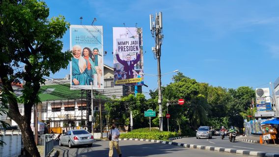 This Is Ahmad Sahroni's Goal To Install Billboards 'Dream Of Becoming President'