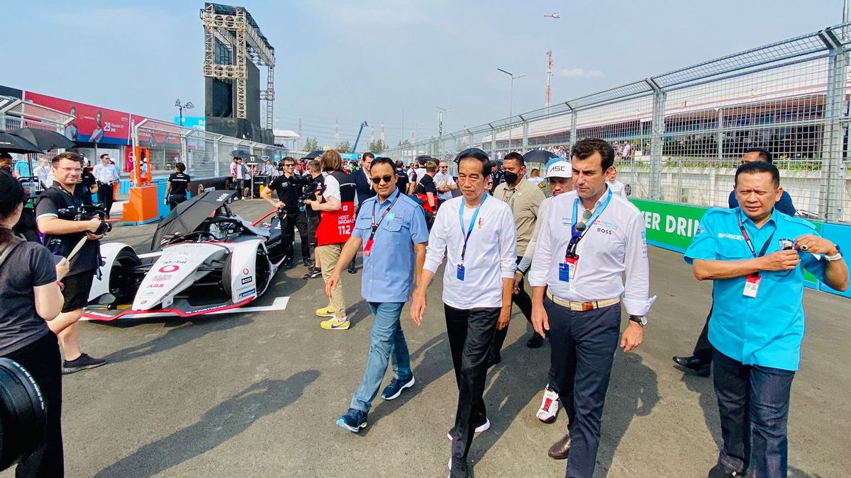 Jokowi Gives The Impression Of Watching Formula E: Good For Our Country