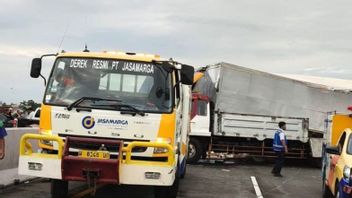 Buses And Trucks Involved In Accident At KM 77+200 Pandaan-Malang Toll Road