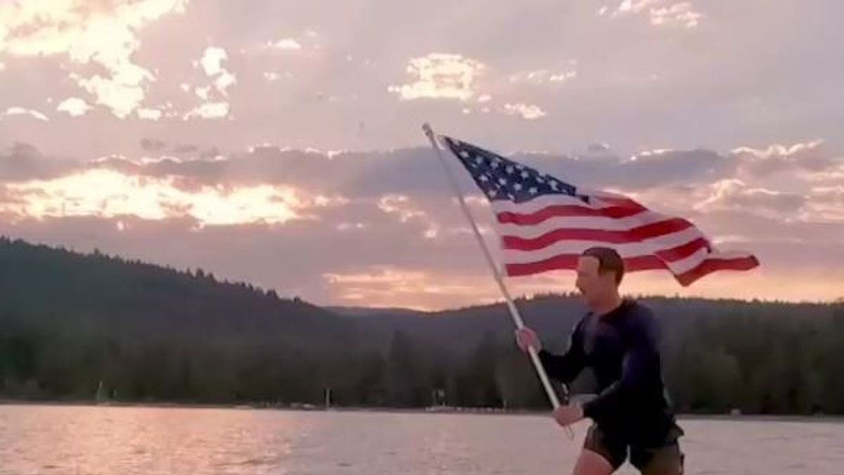 7月4日を祝う、マーク・ザッカーバーグのビデオは、水のウイルスに滑空