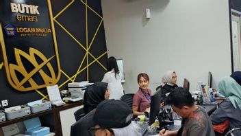 Emas Antam Melejit Naik Sabtu Ini Jadi Rp2,299 Juta/Gram