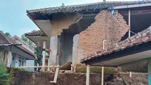 ガルート県政府 移動地災害の緊急対応期間を延長