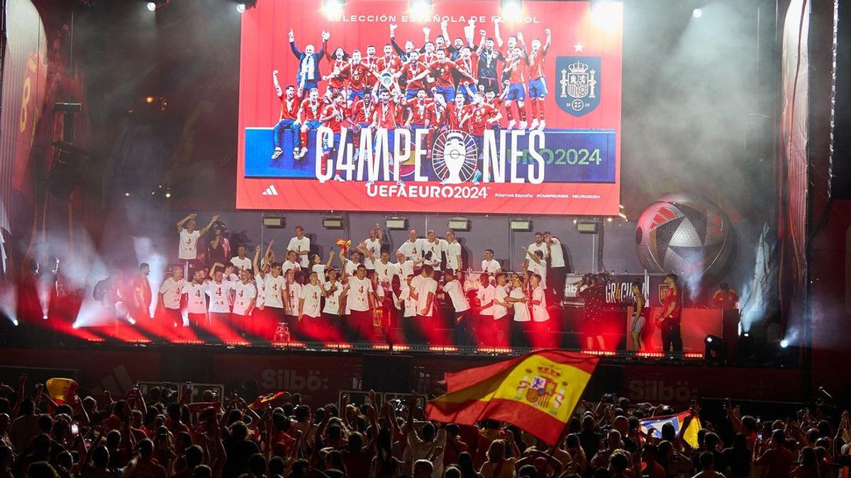 Raja Hingga Perdana Menteri Spanyol Mengikuti Perayaan La Roja Champion Euro 2024