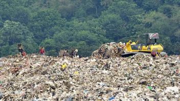 プカンバル市は一日あたり750トンのゴミを出しています