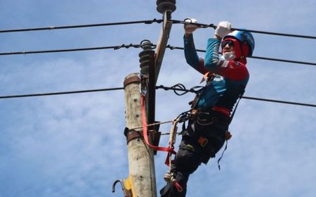 PLN Berhasil Pulihkan Listrik di Sitaro Pasca Erupsi Gunung Ruang