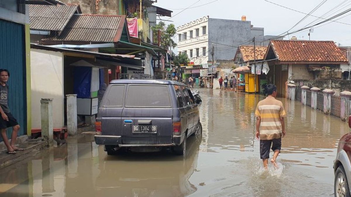 Pemkot Palembang Bongkar Bangunan di Atas Saluran Air yang Bikin Banjir