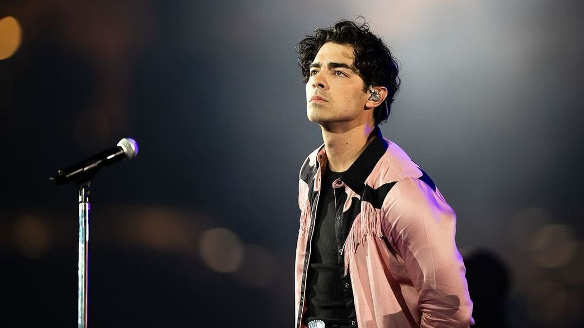 Joe Jonas Involves Five Collaborators For New Albums