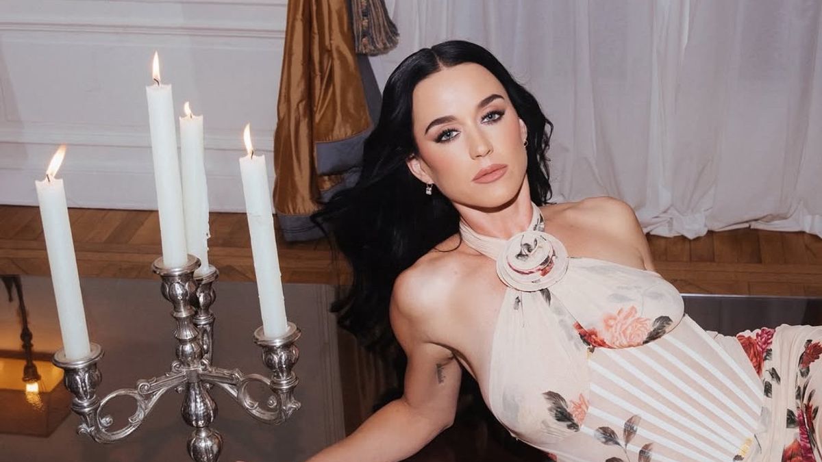 Justin Trudeau And Katy Perry Caught Kissing At Yacht
