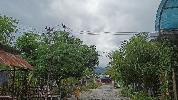 今日の天気、BMKGはインドネシアのほとんどが曇りであると予測しています