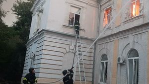 Presiden Zelenskyy Terbang ke Washington, Ukraina Dihantam Rudal Rusia