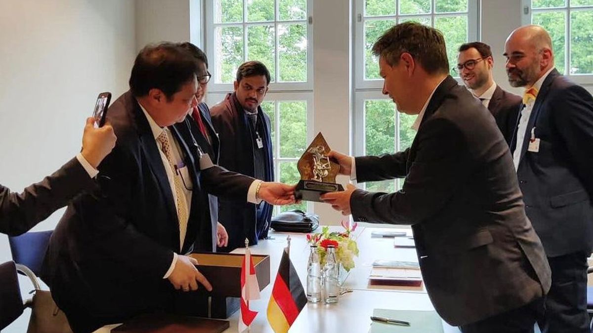 ドイツを訪問し,アイルランガ調整大臣,G7先進国とのG20協力コミットメントを再確認