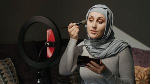 Tren Blush Stacking Bikin Pipi Merona Tahan Lama, Bagaimana Cara Pakainya?