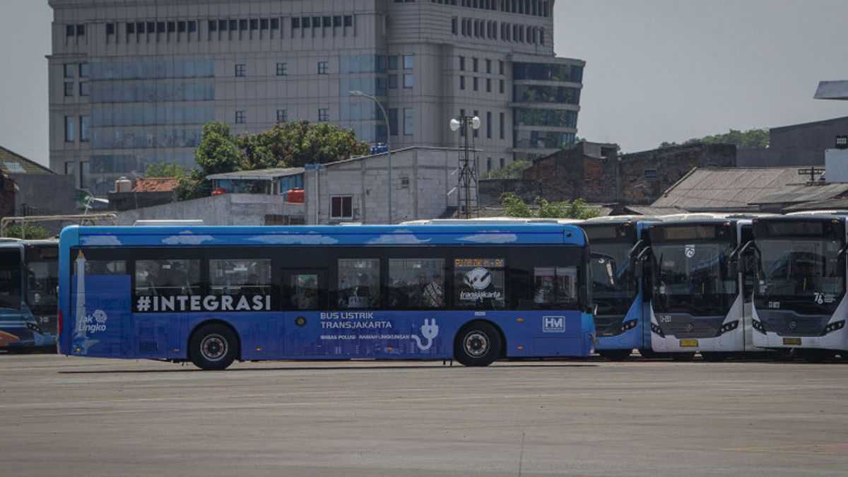Les chauffeurs d’Angkot ont protesté, Transjakarta affirme que la route 10M ne perdra pas la subsistance de 20K U03
