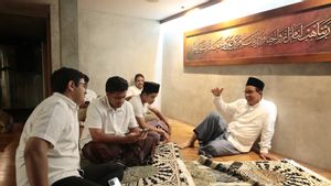 Anies Terima Banyak Kiriman Tumpeng di Hari Pencoblosan Pemilu 2024