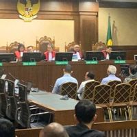 JPU Tuntut 5 Terdakwa Korupsi Minyak Mentah 6-12 Tahun Penjara