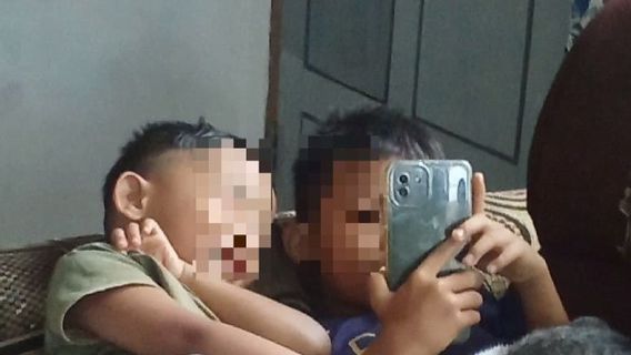 Children Up to Tantrum Addicted to Social Media, Parents Need to Know These Tips