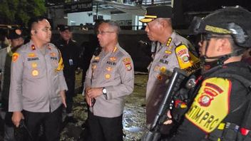 债务催收人员冲突后，警方在TMP Kalibata Buntut地区站岗