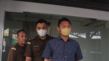 Tanjungpinang District Court Judge Orders Bauxite Mine Corruption Defendant To Be Detained