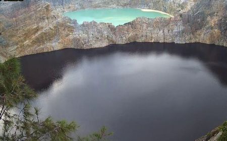 Badan Geologi Sebut Masih Terjadi Suplai Magma di Gunung Kelimutu