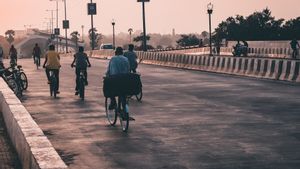 Sanksi Sepeda Masuk Tol: Hati-Hati Bisa Terjerat Pidana dan Kena Denda Jutaan Rupiah!