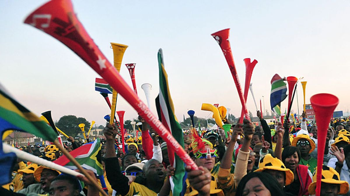 2010 World Cup Memories: Noisy Vuvuzela, African Trumpets