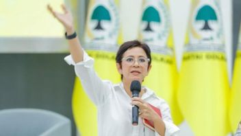 戈尔卡尔支持苏哈托获得民族英雄的称号,努鲁尔·阿里芬:他的大腿