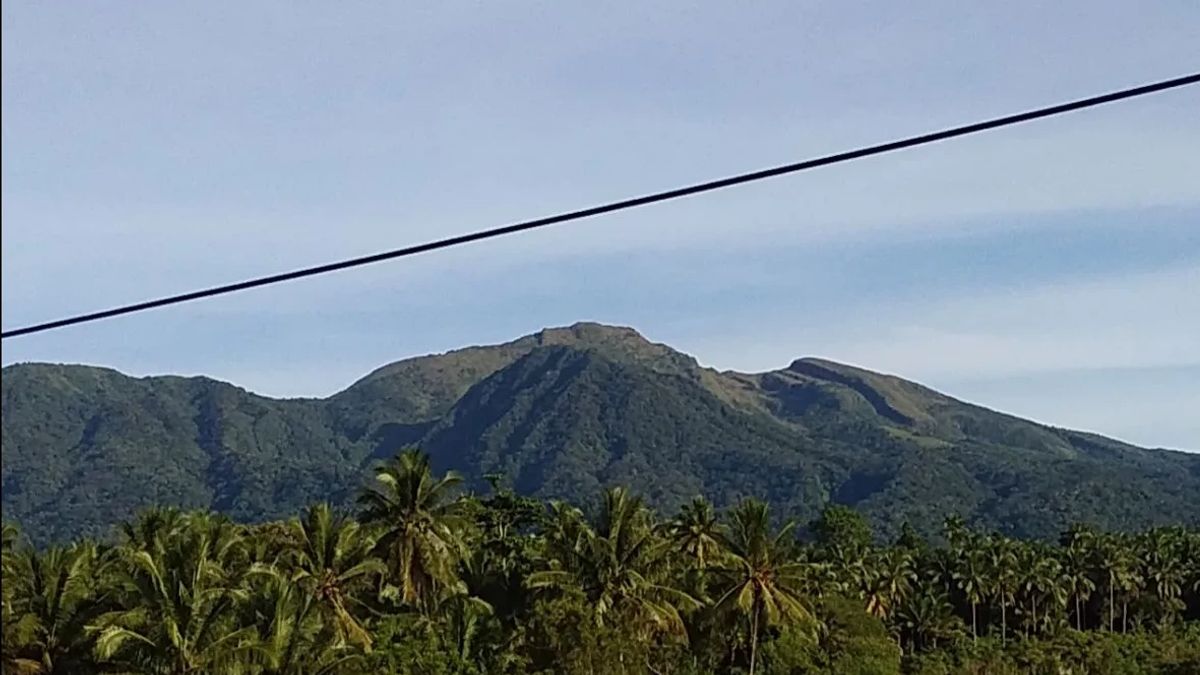 Étant vigilant, l’activité du tremblement de terre de mont Awu Sulut augmente naturellement