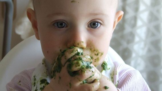 Kenali Penyebab Anak Lebih Mudah Alergi pada Makanan