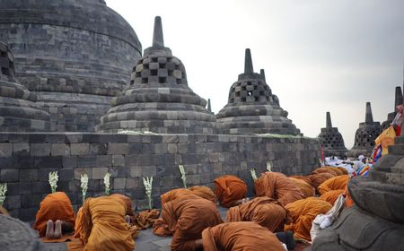 Puncak Perayaan Waisak 2023 Berlangsung Hari Ini, InJourney Pastikan Berjalan Lancar