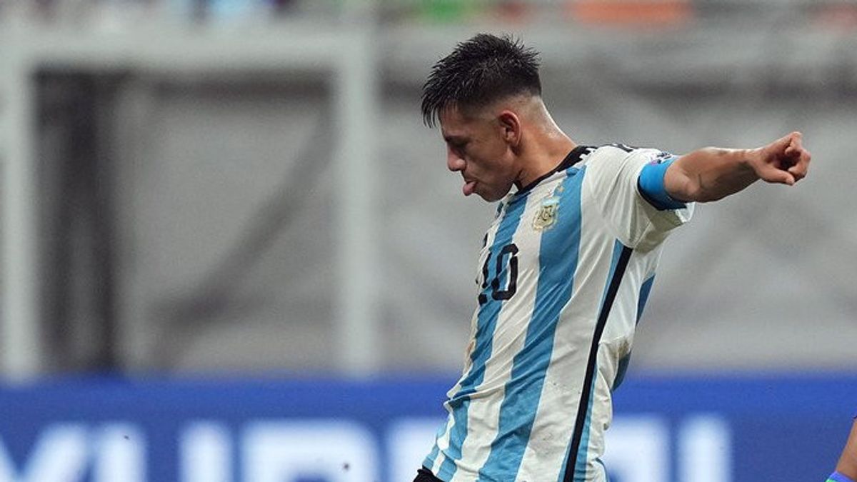 Claudio Echeverri Curi Perhatian di Piala Dunia U-17, Titisan Messi?