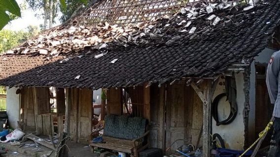 Deuil: Deux Victimes De L’explosion De Pétards Tulungagung Meurent, Deux Autres Critiques