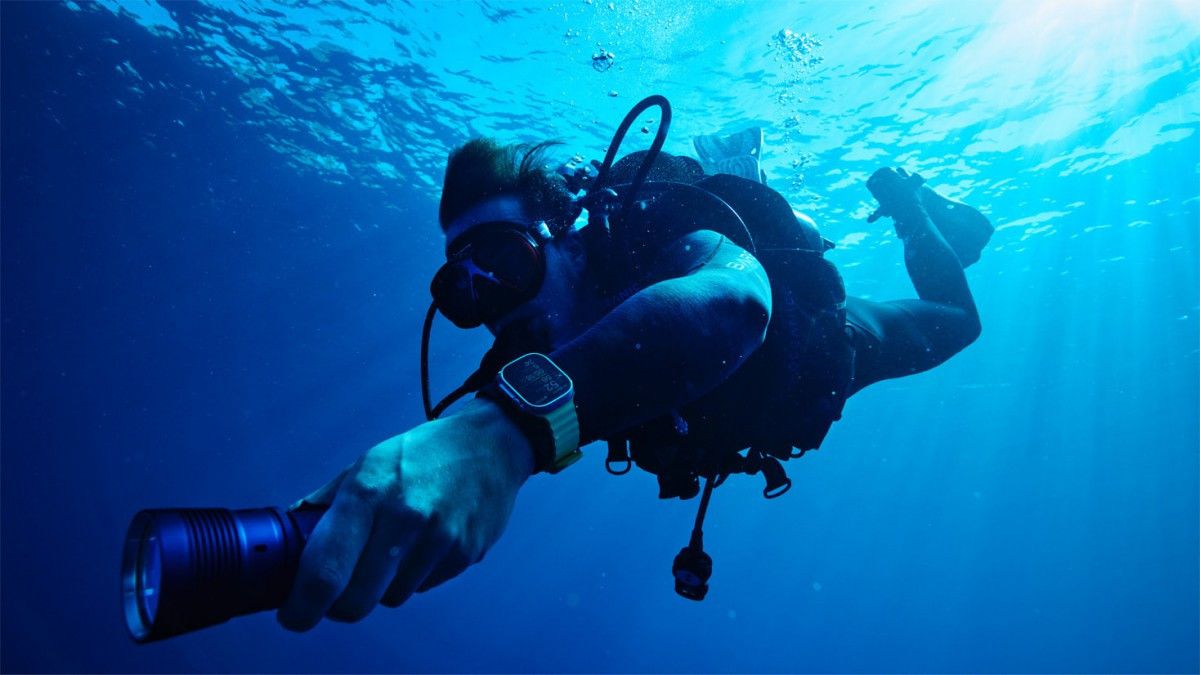 ميزات تطبيق Oceanic + المسمى The Diving Computer على Apple Watch Ultra