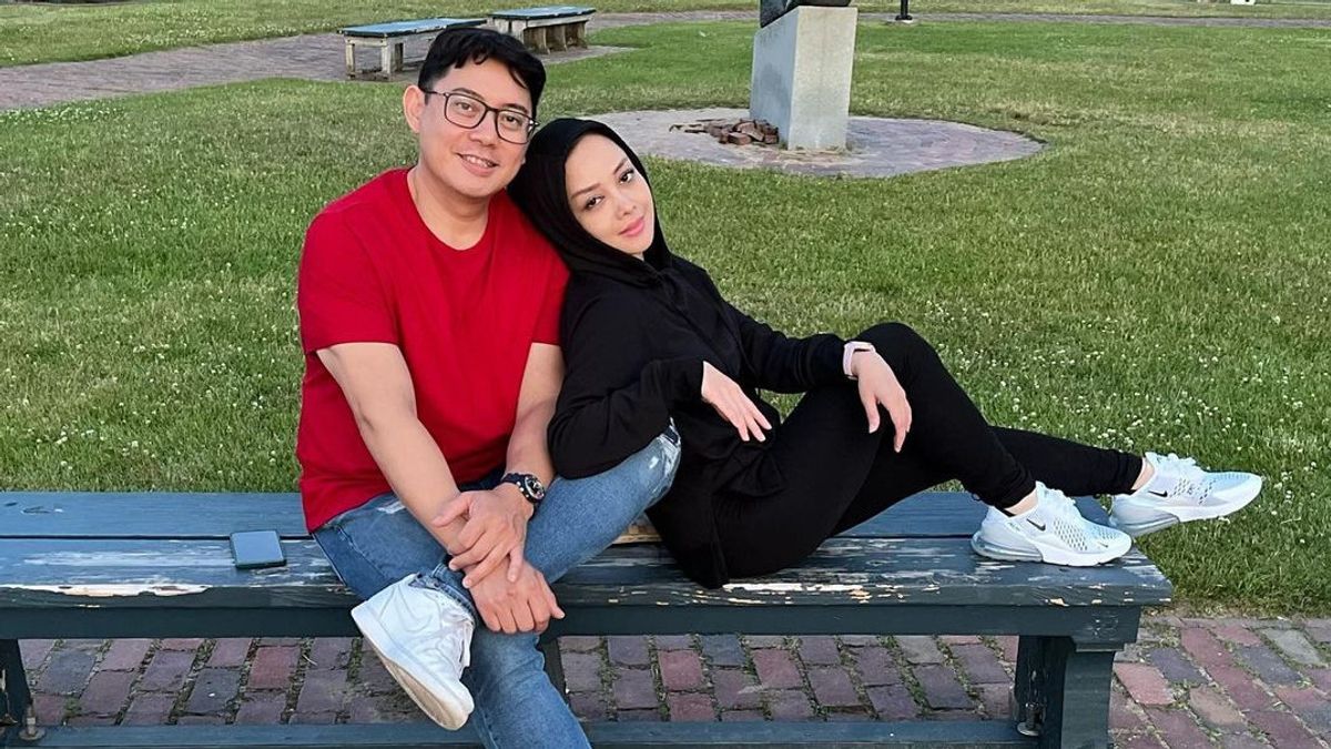 Perjuangan Terry Putri untuk Beribadah Saat di Amerika, Satu-satunya Pasangan Muslim di Sana