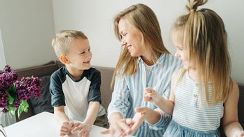 穏やかで堅実、穏やかな子育てを日常生活に適用する芸術