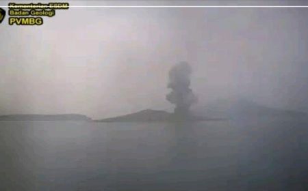 Durasi Erupsi Gunung Anak Krakatau 3 Menit 28 Detik dengan Tinggi Abu Vulkanik Capai 1.000 Meter