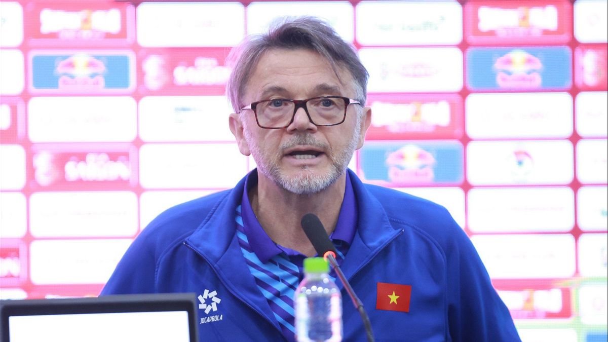 Lack Of Interest, Troussier Gives Free Tickets For Vietnam Vs Indonesia Matches To The Police