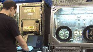 Berita Antariksa: NASA Boyong 3D Printer ke ISS untuk Cetak Material Bulan