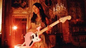 Olivia Rodrigo Ungkap Sisi Kelam Cinta di Album Baru <i>You Seem Pretty Sad for a Girl So in Love</i>