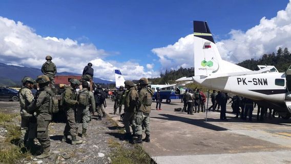 Pasukan TNI-Polri Mulai Dikirim ke Ilaga Buru Kelompok Bersenjata