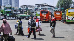 2024년 Eid 교통에 관한 인도네시아 옴부즈맨 조사 결과: 버스의 진입로 점검이 최소화되고 적절한 시설이 부족합니다.
