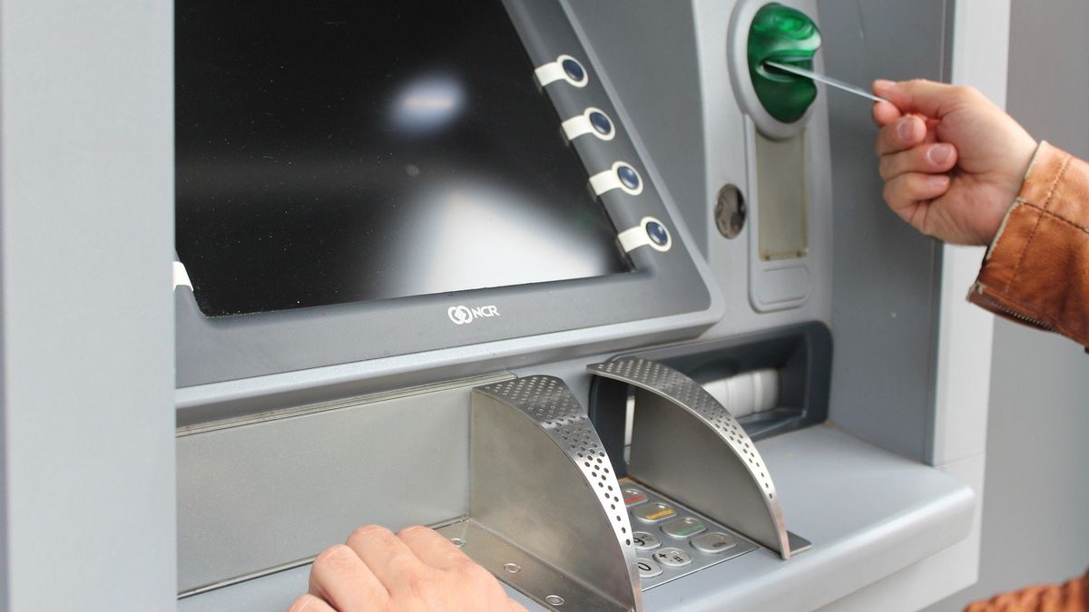 銀行DKI ATM侵入の場合のフォレンジックデジタル監査
