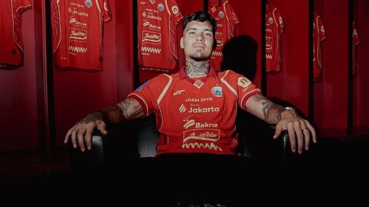 Persija Jakarta Resmi Gaet Shayne Pattynama dengan Durasi Kontrak 2,5 Tahun
